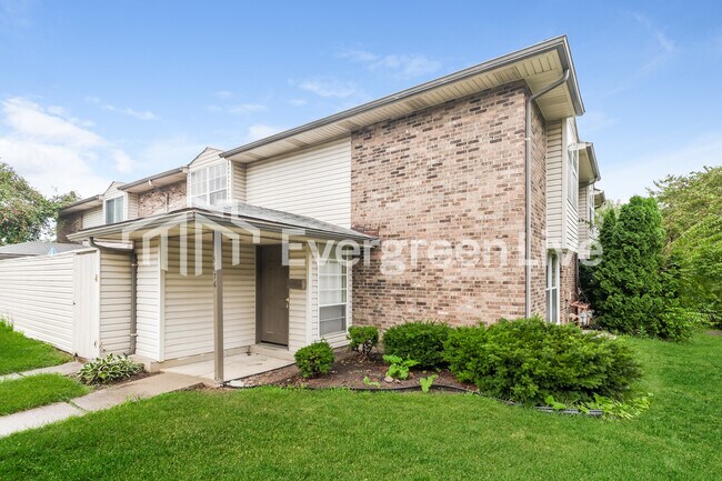 5676 Troy Villa Blvd in Huber Heights, OH - Building Photo - Building Photo