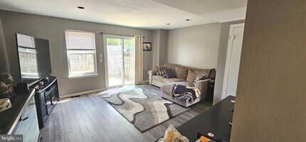 6266 Ducketts Ln in Elkridge, MD - Building Photo - Building Photo