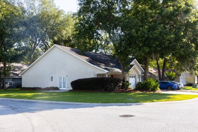 252 Windridge Dr in Brunswick, GA - Building Photo - Building Photo