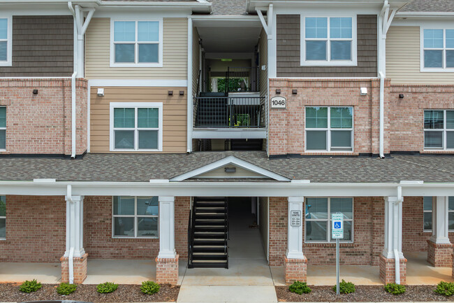 Forestdale Meadows in Burlington, NC - Foto de edificio - Building Photo