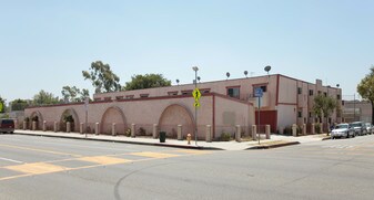 6400 Middleton St in Huntington Park, CA - Building Photo