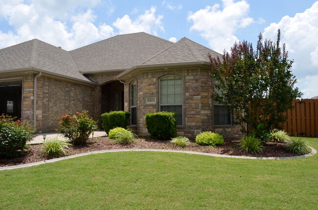 3501 SW Windy Way Ave in Bentonville, AR - Building Photo - Building Photo