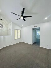 6335 E Brown Rd in Mesa, AZ - Foto de edificio - Building Photo