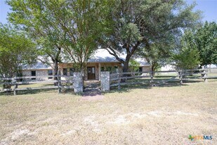 4692 S E River Rd in Martindale, TX - Building Photo
