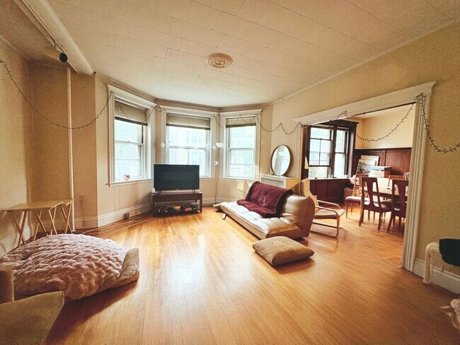 property at 11 Euston St