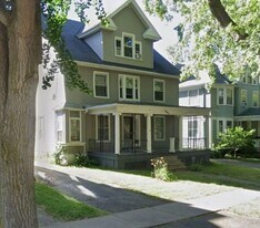 293 Dartmouth St in Rochester, NY - Building Photo
