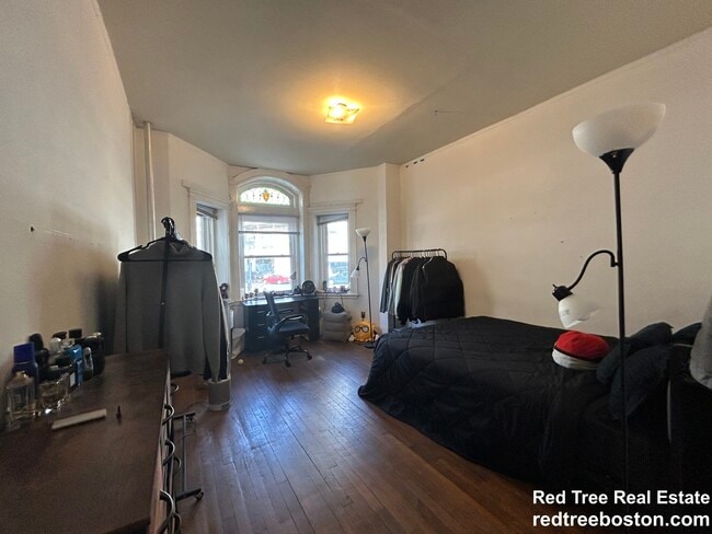 15 Westland Ave, Unit 1