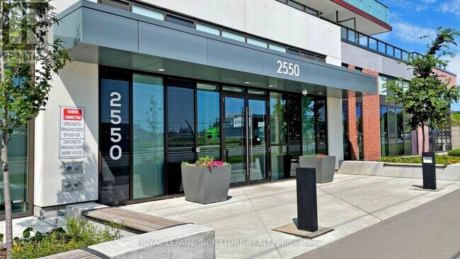 property at 2550-2550 Simcoe St N