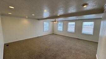 737 N 500 E in Bountiful, UT - Building Photo