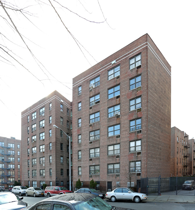 3539 Decatur Ave in Bronx, NY - Foto de edificio