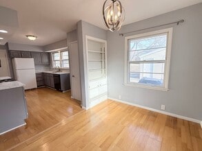 1406 Maplewood Dr in Normal, IL - Building Photo - Building Photo