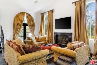 3030 Passmore Dr in Los Angeles, CA - Building Photo - Building Photo