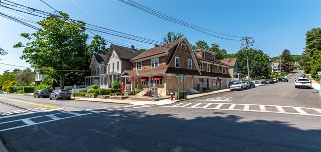 326 N Broadway in Nyack, NY - Building Photo - Building Photo