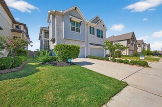 1567 Rustling Creek Dr in Missouri City, TX - Building Photo - Building Photo