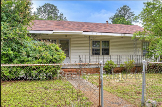 property at 1917 Lazenby Dr