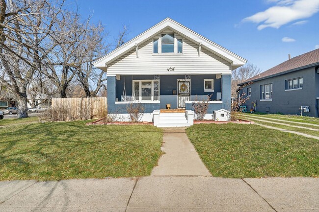 property at 902 27th St