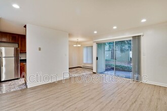 505 Cypress Point Dr in Mountain View, CA - Building Photo - Building Photo