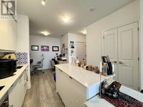 36 Elm Dr W in Mississauga, ON - Building Photo - Building Photo