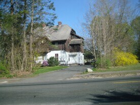 115 Northampton Rd in Amherst, MA - Building Photo