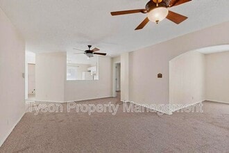 3013 Taos Meadows Dr NE in Rio Rancho, NM - Building Photo - Building Photo