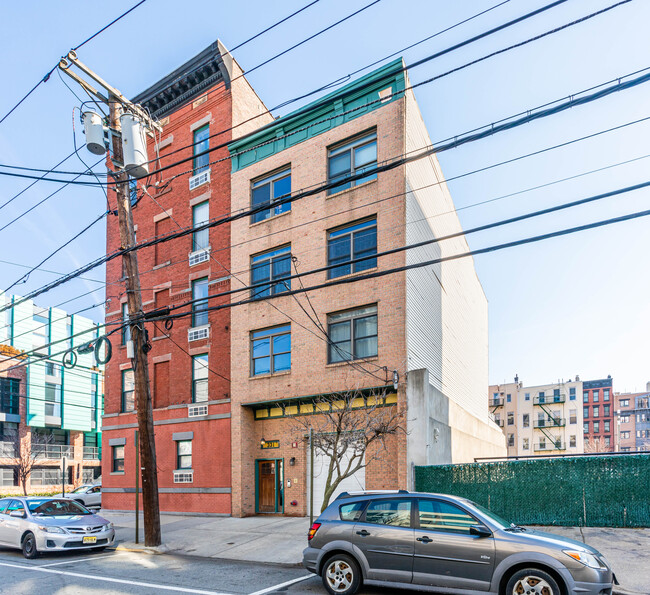 331 Jefferson St in Hoboken, NJ - Building Photo - Building Photo