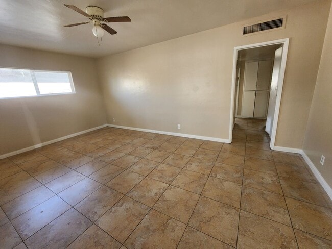 4412 Vern St in Bakersfield, CA - Building Photo - Building Photo
