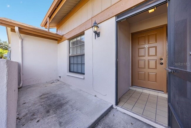 4071 Shoreside Cir in Tampa, FL - Building Photo - Building Photo