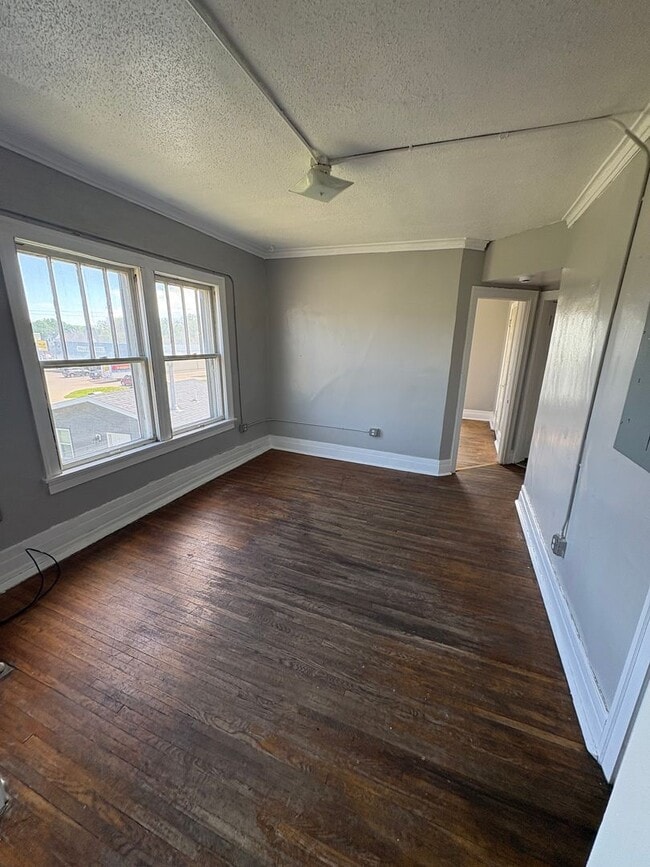 608 Wellington St in Waterloo, IA - Building Photo - Building Photo