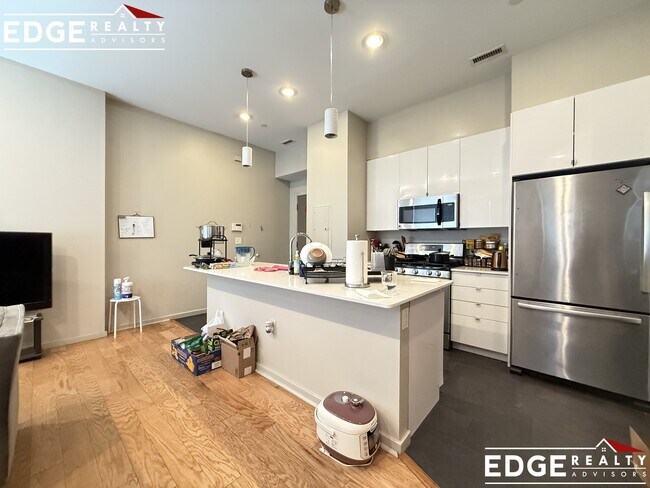 53 Glenville Ave in Boston, MA - Foto de edificio - Building Photo