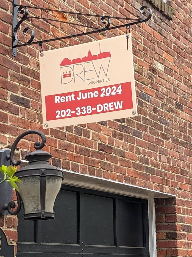 3518 P St NW in Washington, DC - Building Photo - Building Photo