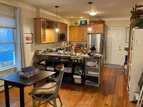 39 Magnolia Ave in Cambridge, MA - Foto de edificio - Building Photo