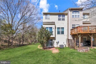 14257 Hunters Run Way in Gainesville, VA - Building Photo - Building Photo