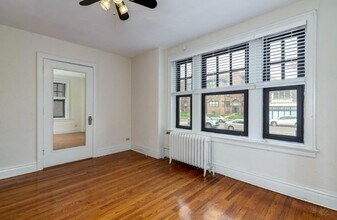 5616 Pershing Ave in St. Louis, MO - Building Photo - Building Photo