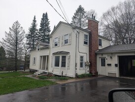 511 E Seneca St, Unit A in Manlius, NY - Building Photo