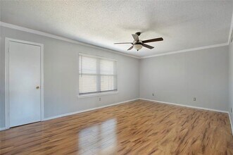 5817 Sandhurst Ln in Dallas, TX - Building Photo - Building Photo