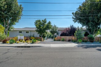 3260 Rockview Place in San Luis Obispo, CA - Foto de edificio - Interior Photo