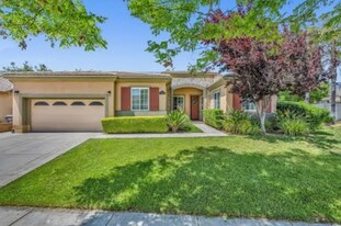 1685 Rose Ave in Beaumont, CA - Building Photo