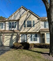 1511 Crab Tree Dr in Westmont, IL - Building Photo