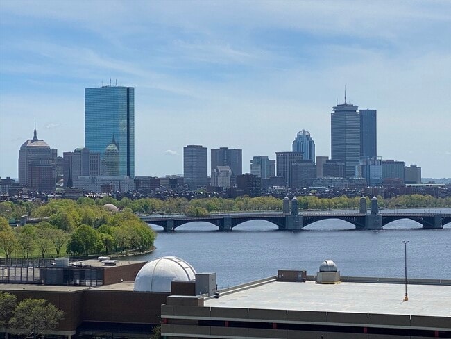 10 Museum Way in Cambridge, MA - Building Photo - Building Photo