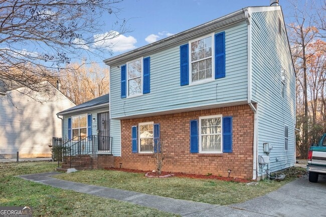 5626 Pine Gate Dr in Atlanta, GA - Foto de edificio - Building Photo