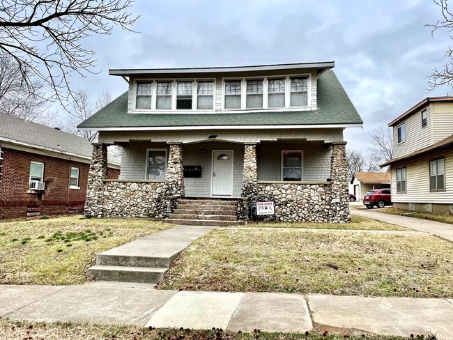 property at 110 W Lindburg St