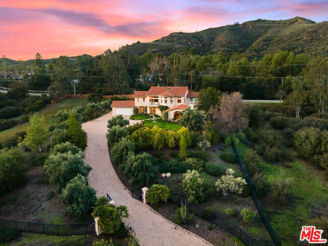 2175 Cold Canyon Rd in Calabasas, CA - Building Photo - Building Photo