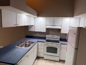 1714 SW 15th Pl in Cape Coral, FL - Building Photo - Building Photo