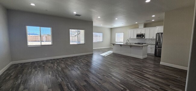 818 Beach Ct in Ridgecrest, CA - Building Photo - Building Photo