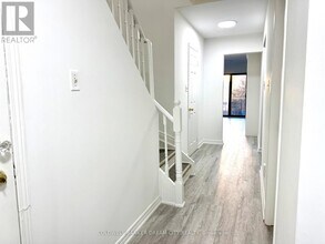 5246 Alicante St in Mississauga, ON - Building Photo - Building Photo