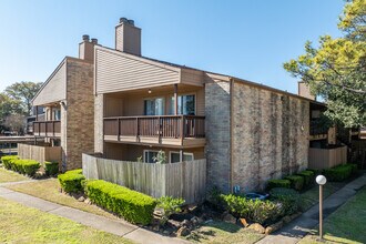 Terrace Condominiums in Houston, TX - Building Photo - Building Photo