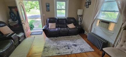 39 Division St in Danbury, CT - Building Photo - Building Photo