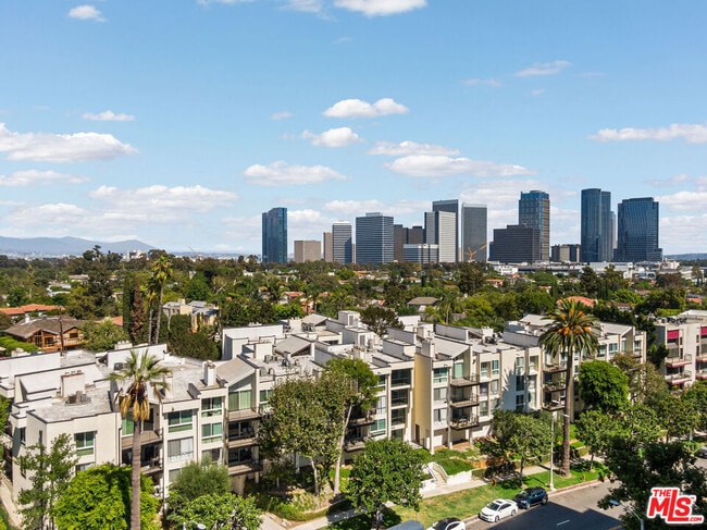 1340 S Beverly Glen Blvd in Los Angeles, CA - Building Photo - Building Photo