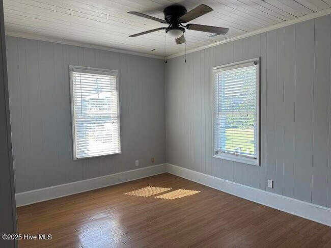 211 Pamlico St in Belhaven, NC - Building Photo - Building Photo
