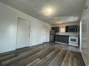 641 S Queen St in Lancaster, PA - Building Photo - Building Photo